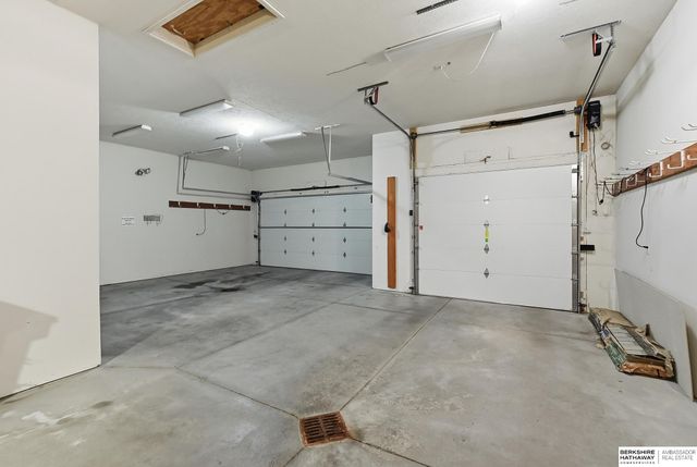 20297 Woodridge Drive, Gretna, NE 68028