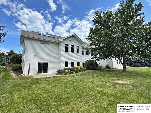 20297 Woodridge Drive, Gretna, NE 68028