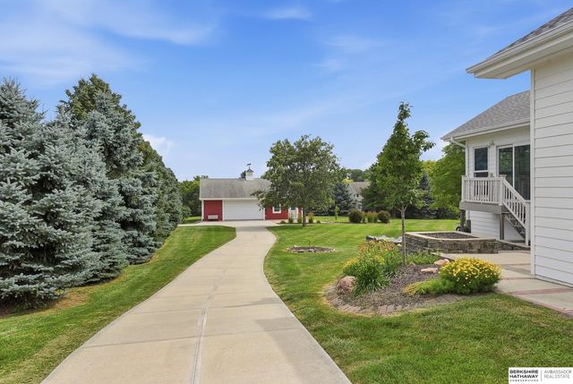20297 Woodridge Drive, Gretna, NE 68028