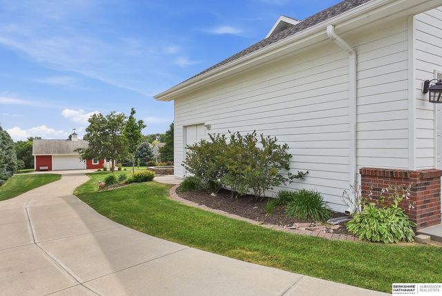 20297 Woodridge Drive, Gretna, NE 68028