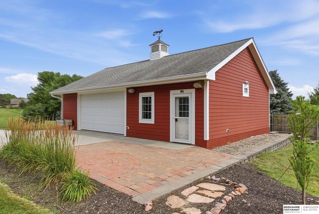 20297 Woodridge Drive, Gretna, NE 68028