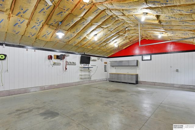 20297 Woodridge Drive, Gretna, NE 68028