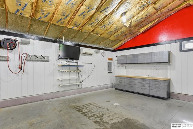 20297 Woodridge Drive, Gretna, NE 68028