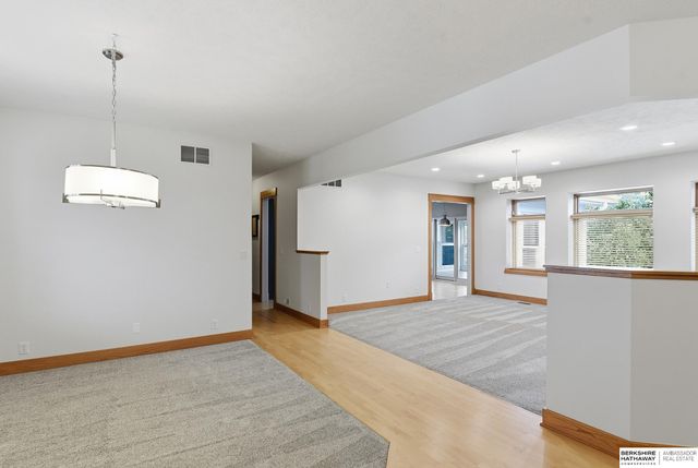 20297 Woodridge Drive, Gretna, NE 68028