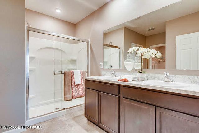 1804 Farmhouse Road SE, Palm Bay, FL 32909