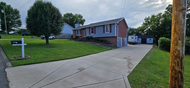 113 Overlook Dr, Hendersonville, TN 37075