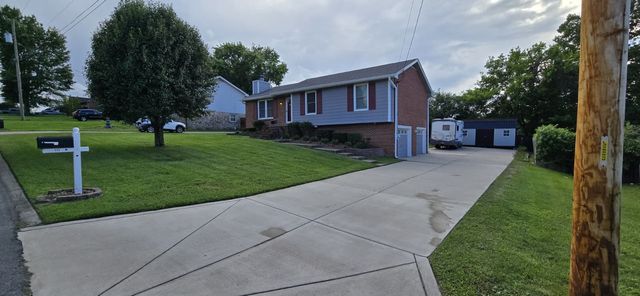 113 Overlook Dr, Hendersonville, TN 37075