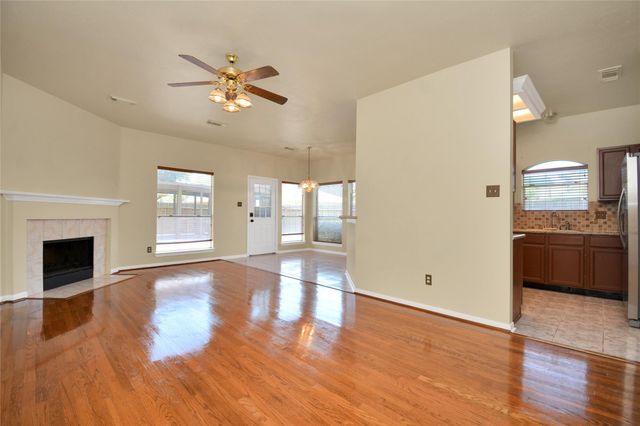 4123 Valedon Lane, Houston, TX 77014