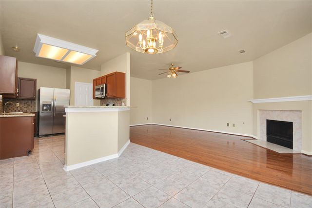 4123 Valedon Lane, Houston, TX 77014