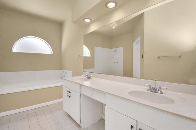 4123 Valedon Lane, Houston, TX 77014