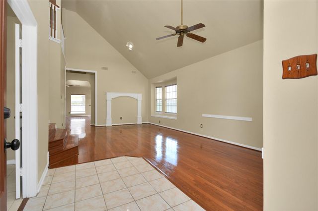 4123 Valedon Lane, Houston, TX 77014
