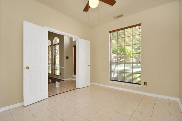 4123 Valedon Lane, Houston, TX 77014