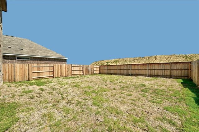 806 Pepperbark LOOP, Buda, TX 78610