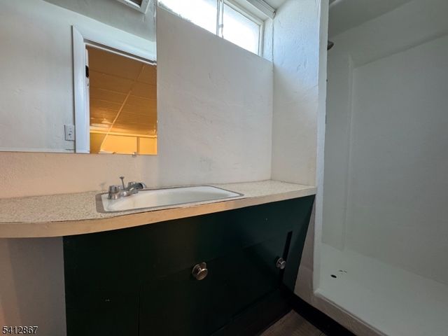 206 Victory Ave, Pohatcong Twp., NJ 08865