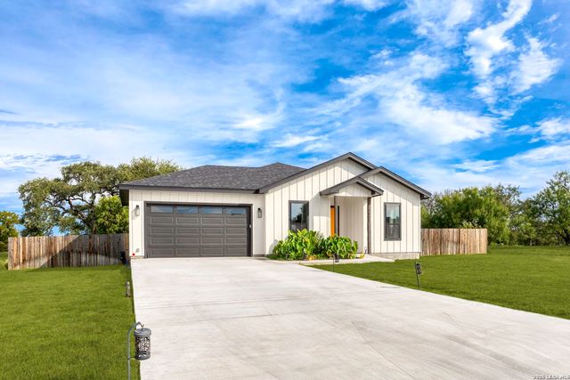 1008 naumann, Granite Shoals, TX 78654