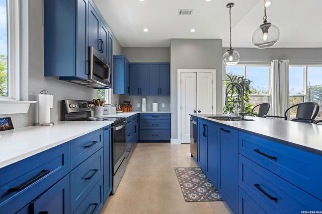 1008 naumann, Granite Shoals, TX 78654