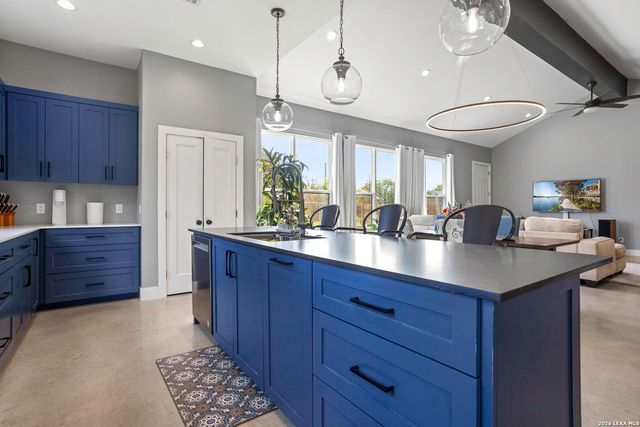 1008 naumann, Granite Shoals, TX 78654