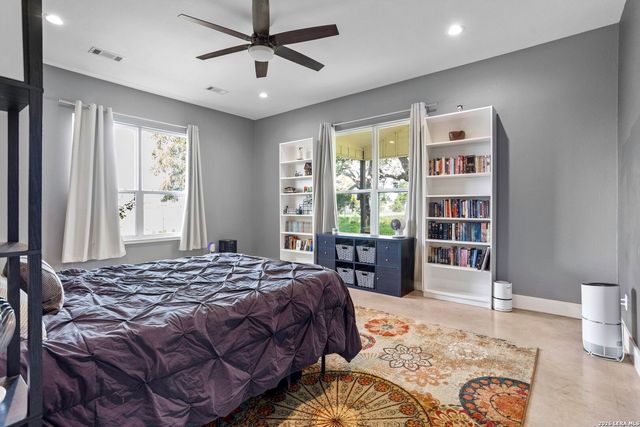 1008 naumann, Granite Shoals, TX 78654