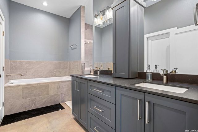 1008 naumann, Granite Shoals, TX 78654