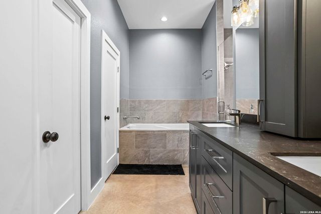 1008 naumann, Granite Shoals, TX 78654