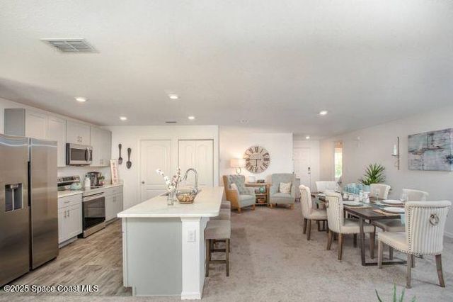 2772 Dahlia Road SE, Palm Bay, FL 32909