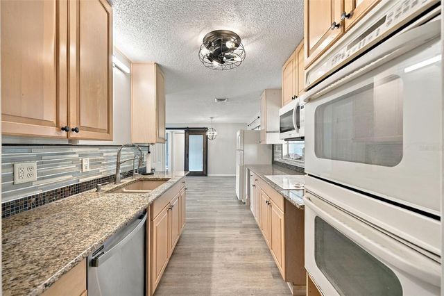 3036 SHAMROCK DRIVE, Venice, FL 34293