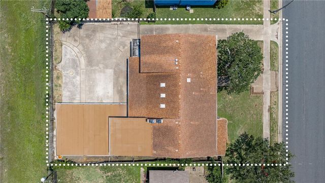 7126 Pharaoh Dr, Corpus Christi, TX 78412