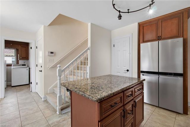 711 Waterstock CT, Chesapeake, VA 23322