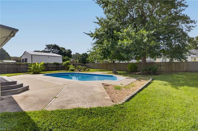 711 Waterstock CT, Chesapeake, VA 23322