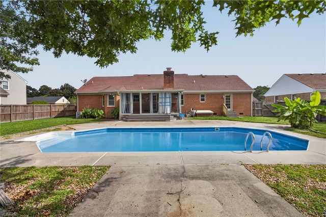 711 Waterstock CT, Chesapeake, VA 23322