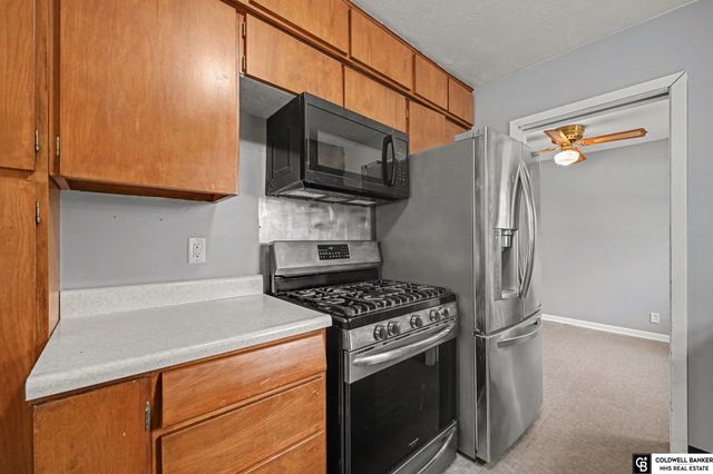 104 LEISURE Lane, Bellevue, NE 68005