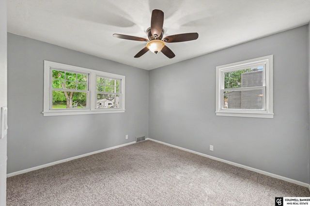 104 LEISURE Lane, Bellevue, NE 68005