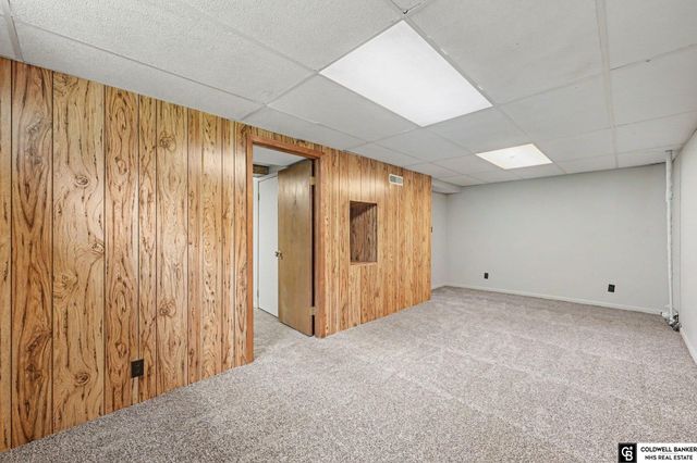 104 LEISURE Lane, Bellevue, NE 68005