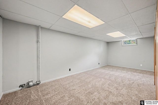 104 LEISURE Lane, Bellevue, NE 68005