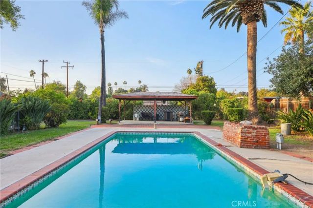 665 S Chaparro, Covina, CA 91724