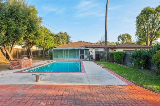 665 S Chaparro, Covina, CA 91724