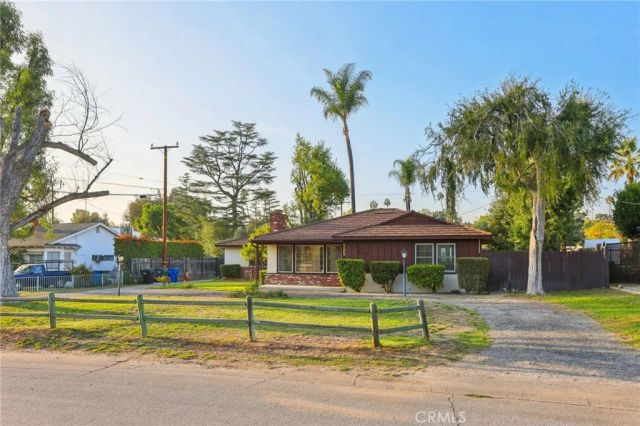 665 S Chaparro, Covina, CA 91724