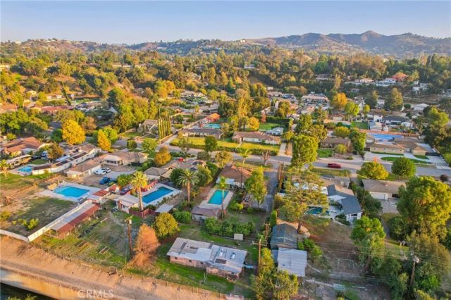 665 S Chaparro, Covina, CA 91724