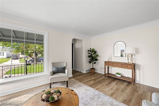 7511 Wooster Pky, Parma, OH 44129