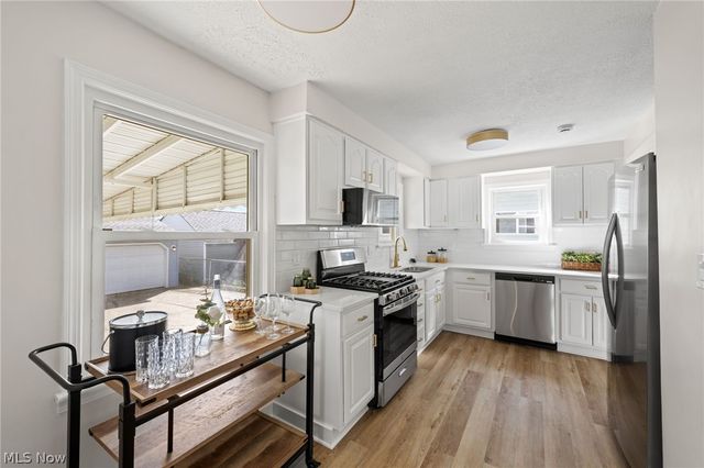 7511 Wooster Pky, Parma, OH 44129