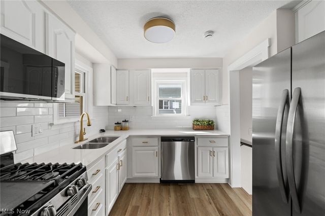 7511 Wooster Pky, Parma, OH 44129