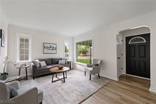 7511 Wooster Pky, Parma, OH 44129