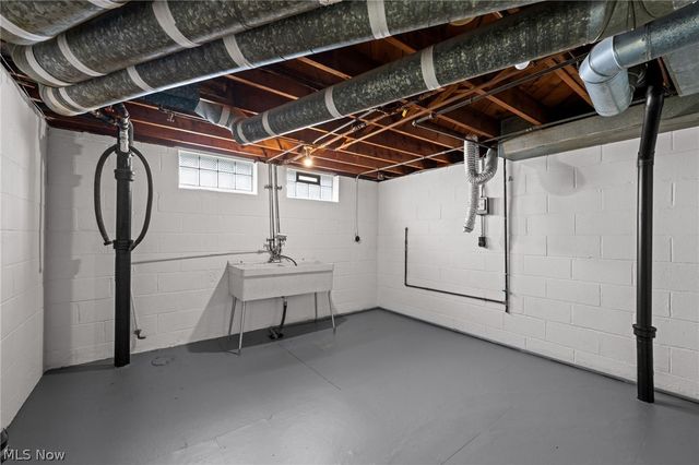 7511 Wooster Pky, Parma, OH 44129