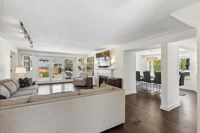 5404 Interlachen Boulevard, Edina, MN 55436