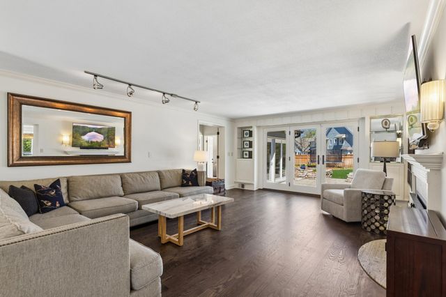 5404 Interlachen Boulevard, Edina, MN 55436
