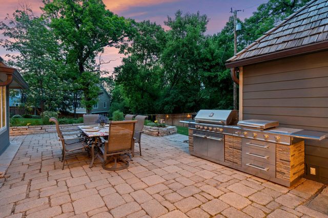 5404 Interlachen Boulevard, Edina, MN 55436
