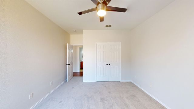 523 Zachum Drive, Arlington, TX 76002