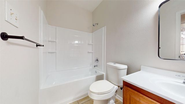 523 Zachum Drive, Arlington, TX 76002