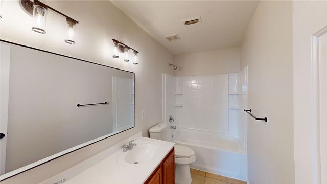 523 Zachum Drive, Arlington, TX 76002