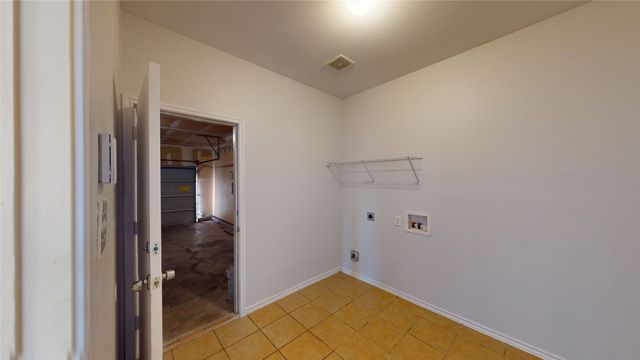 523 Zachum Drive, Arlington, TX 76002